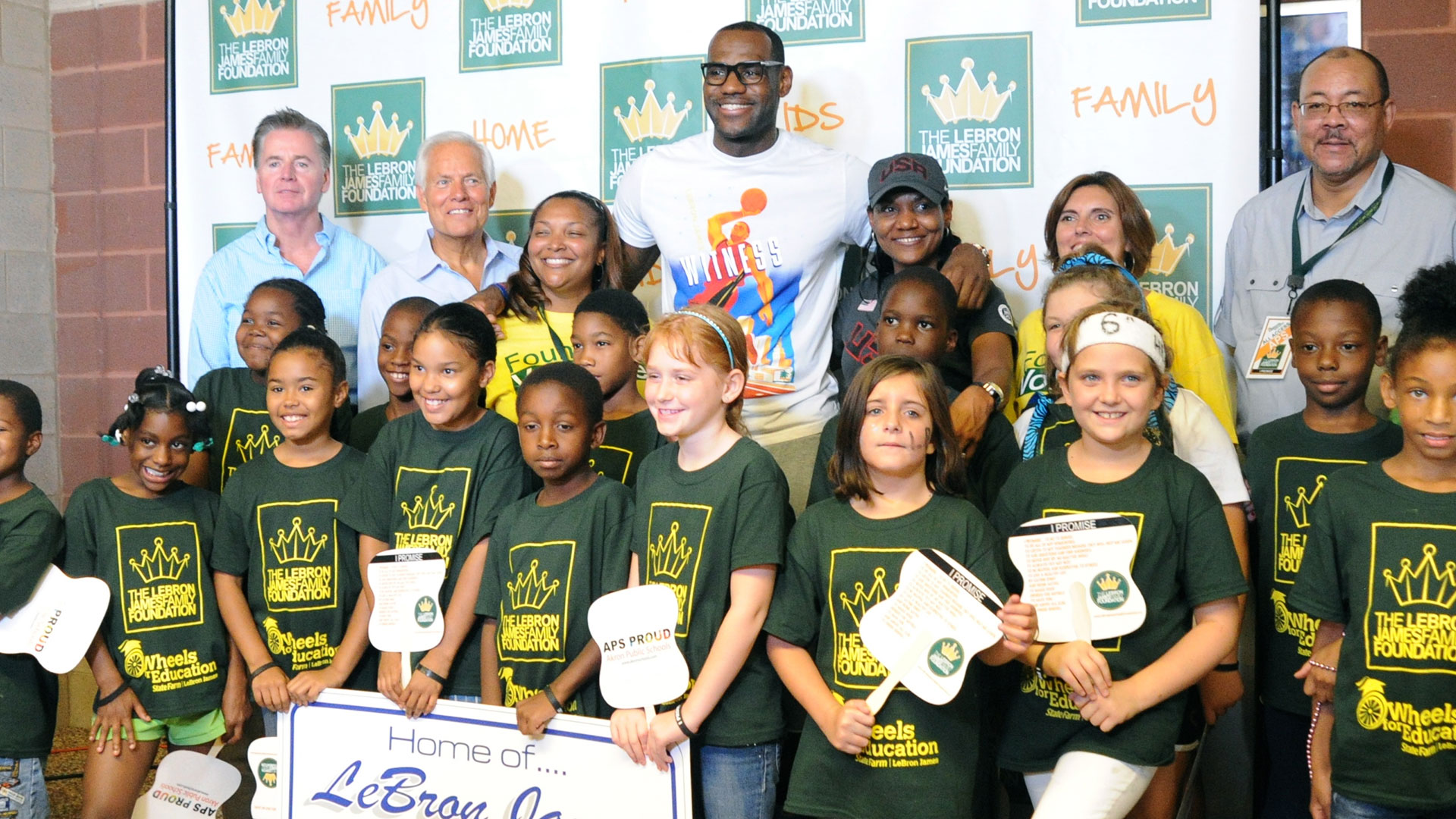 what is the lebron james family foundation