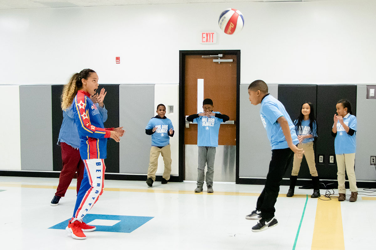 WEB_IPS_HARLEM_GLOBETROTTERS-3